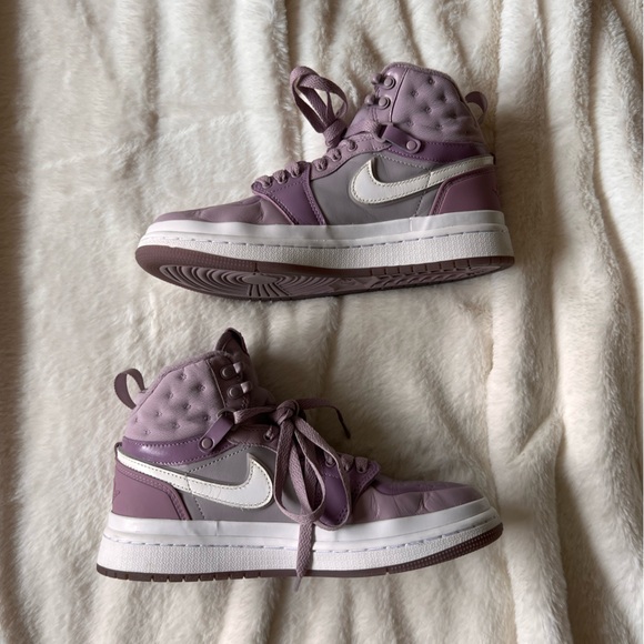 Women’s Air Jordan 1’s Acclimate - Picture 6 of 6